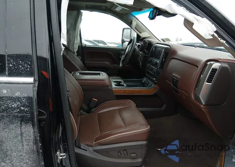 2017 Chevrolet Silverado 2500Hd High Country z USA, uszkodzony, nr VIN 1GC1KXEY4HF125176